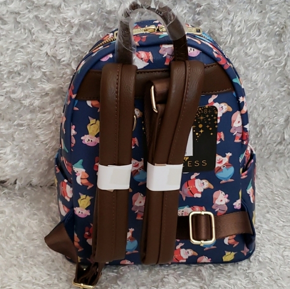 NWT Loungefly Snow White Seven Dwafts Mini Backpack - Picture 6 of 10